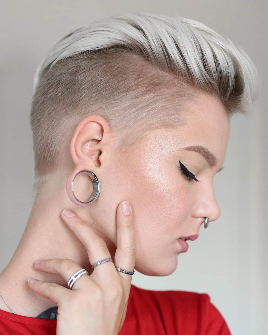 29 Trendsetting Androgynous Haircuts for the Modern Individual