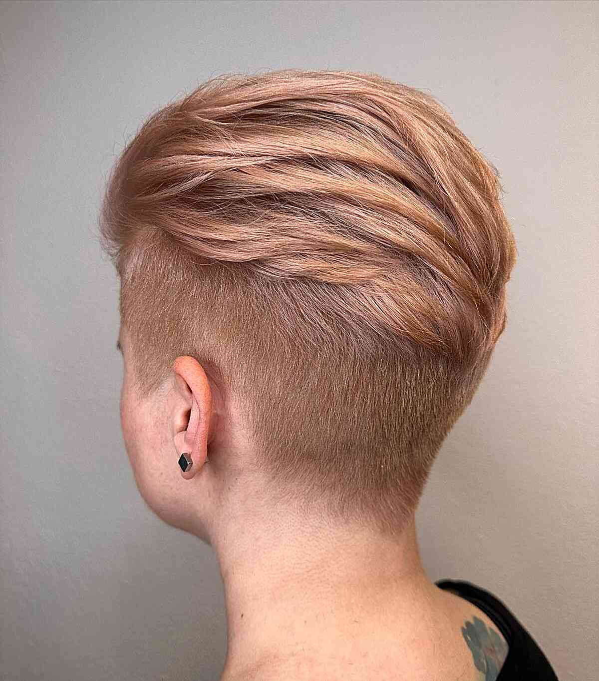 29 Trendsetting Androgynous Haircuts for the Modern Individual
