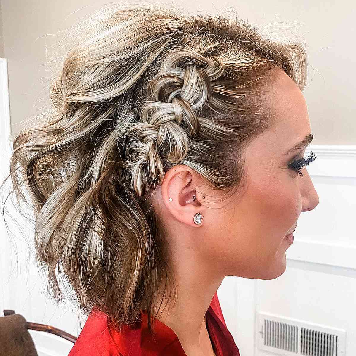 34 Gorgeous Short Wedding Hairstyles and Bridal Hair Ideas