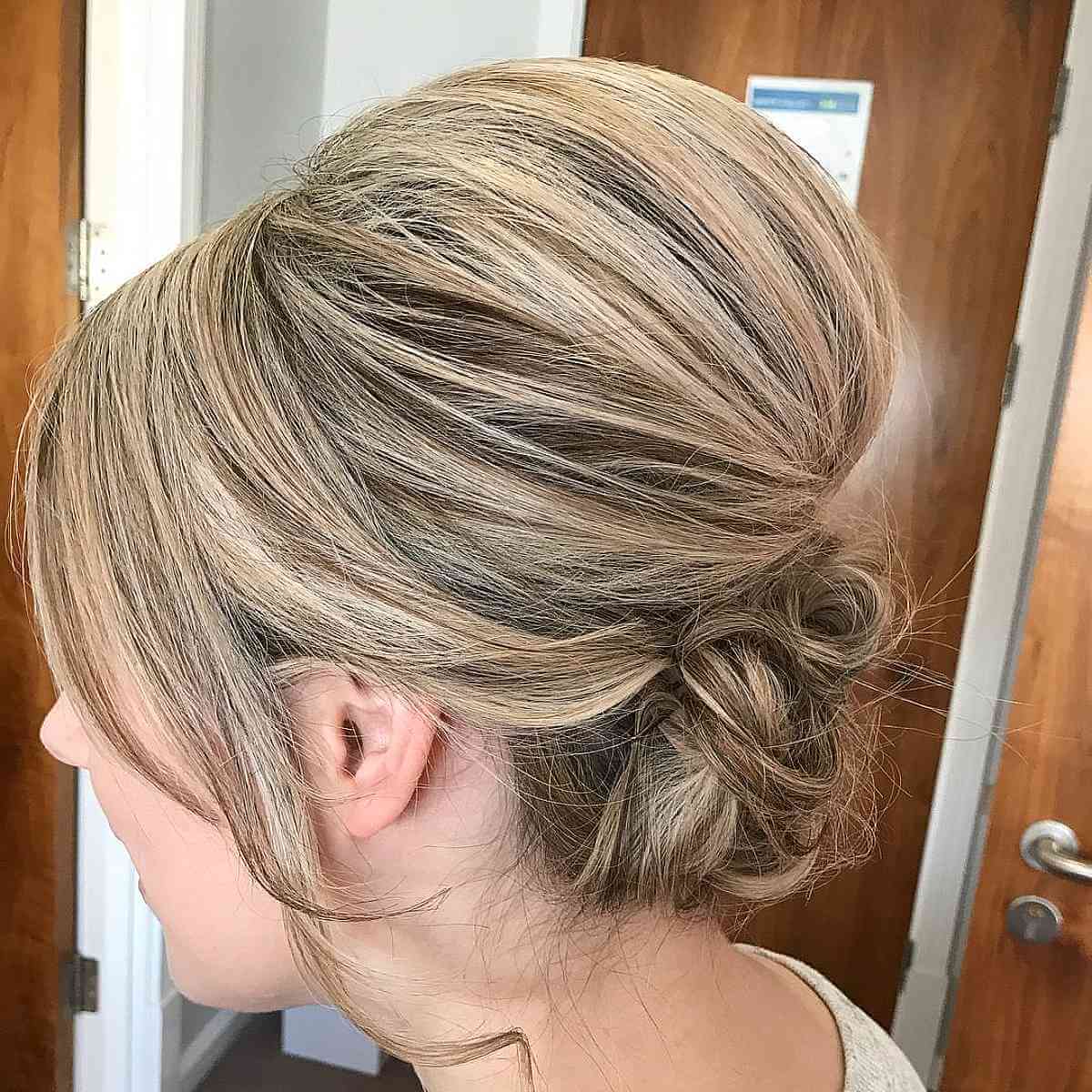 34 Gorgeous Short Wedding Hairstyles and Bridal Hair Ideas