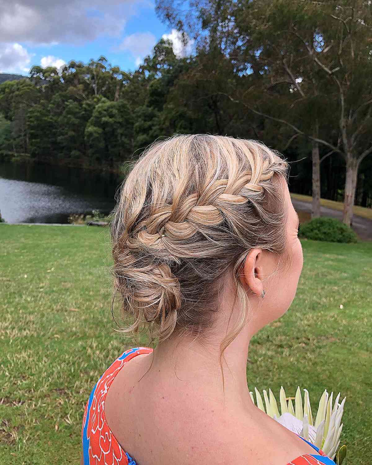34 Gorgeous Short Wedding Hairstyles and Bridal Hair Ideas