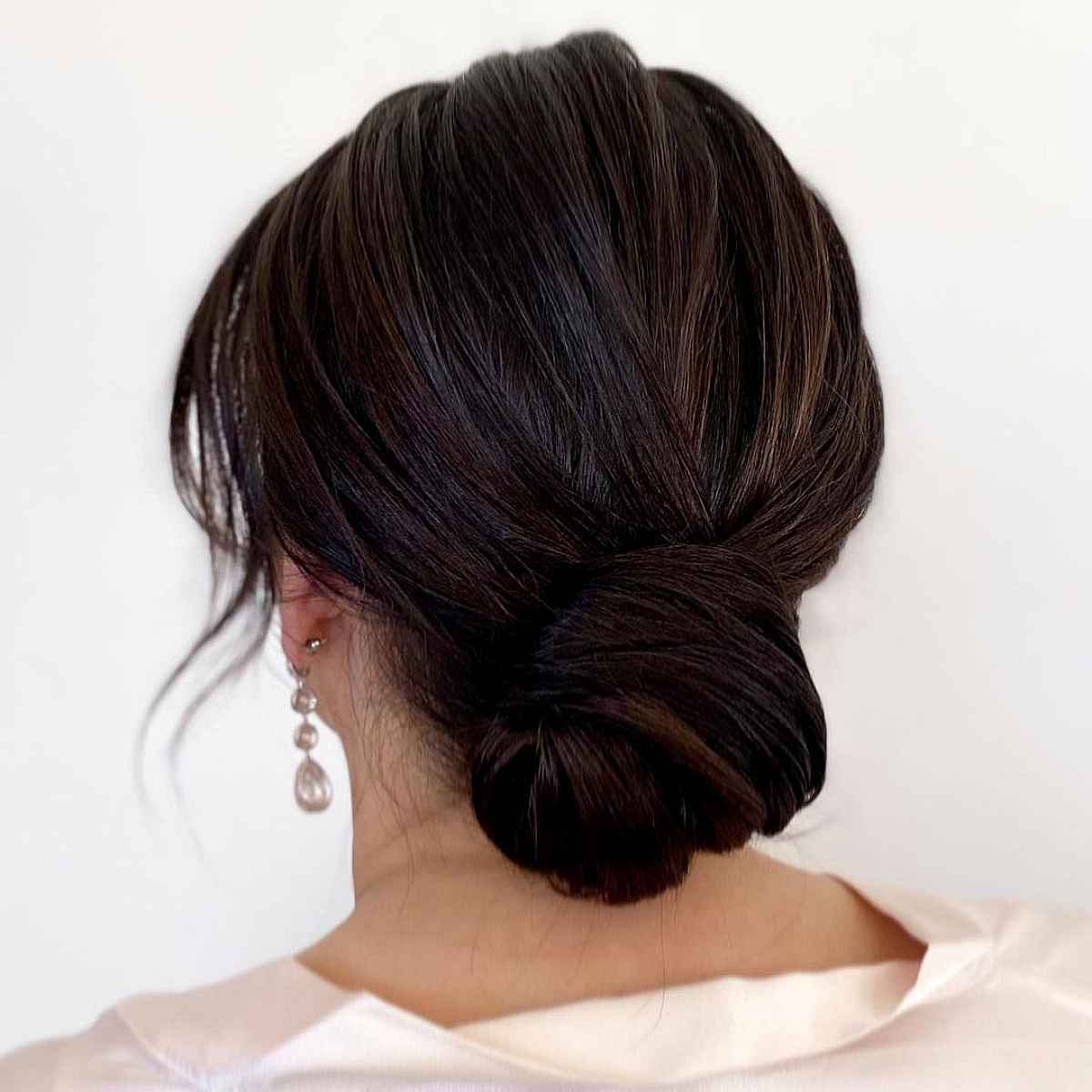 Mother of the Bride Hairstyles: 28 Elegant Looks for 2025