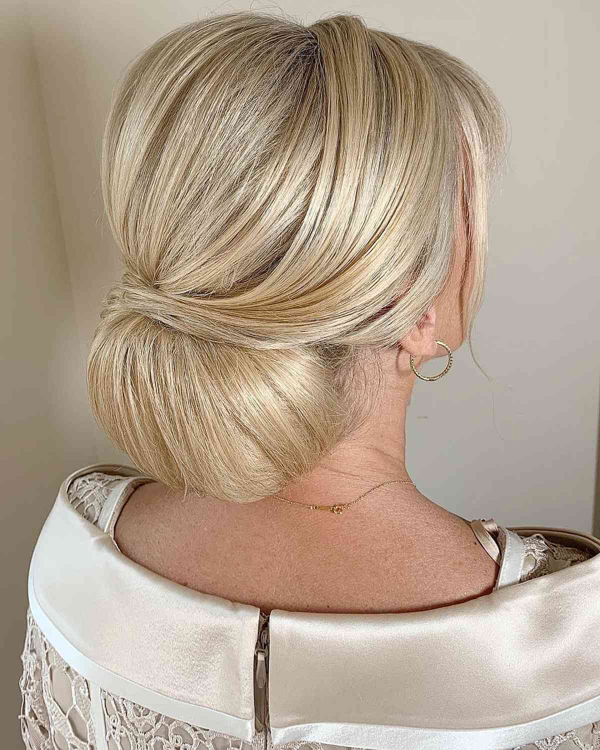 Mother of the Bride Hairstyles: 28 Elegant Looks for 2025