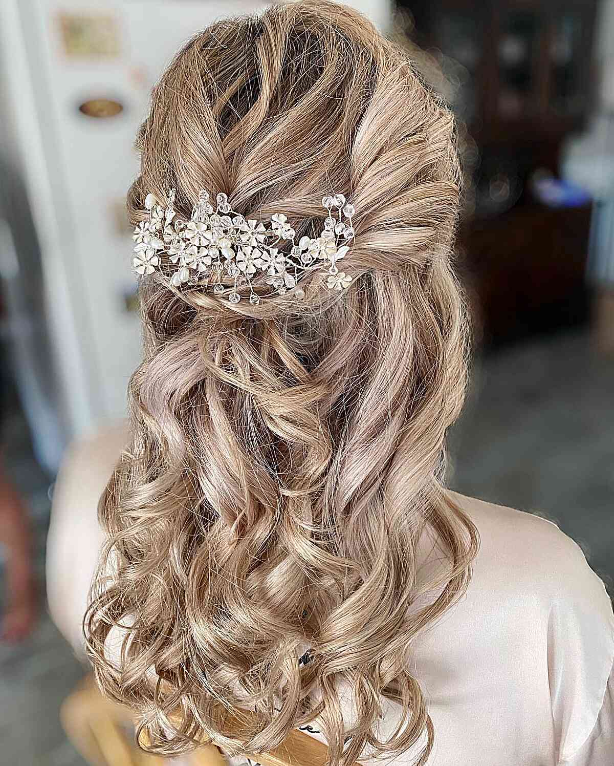 Mother of the Bride Hairstyles: 28 Elegant Looks for 2025