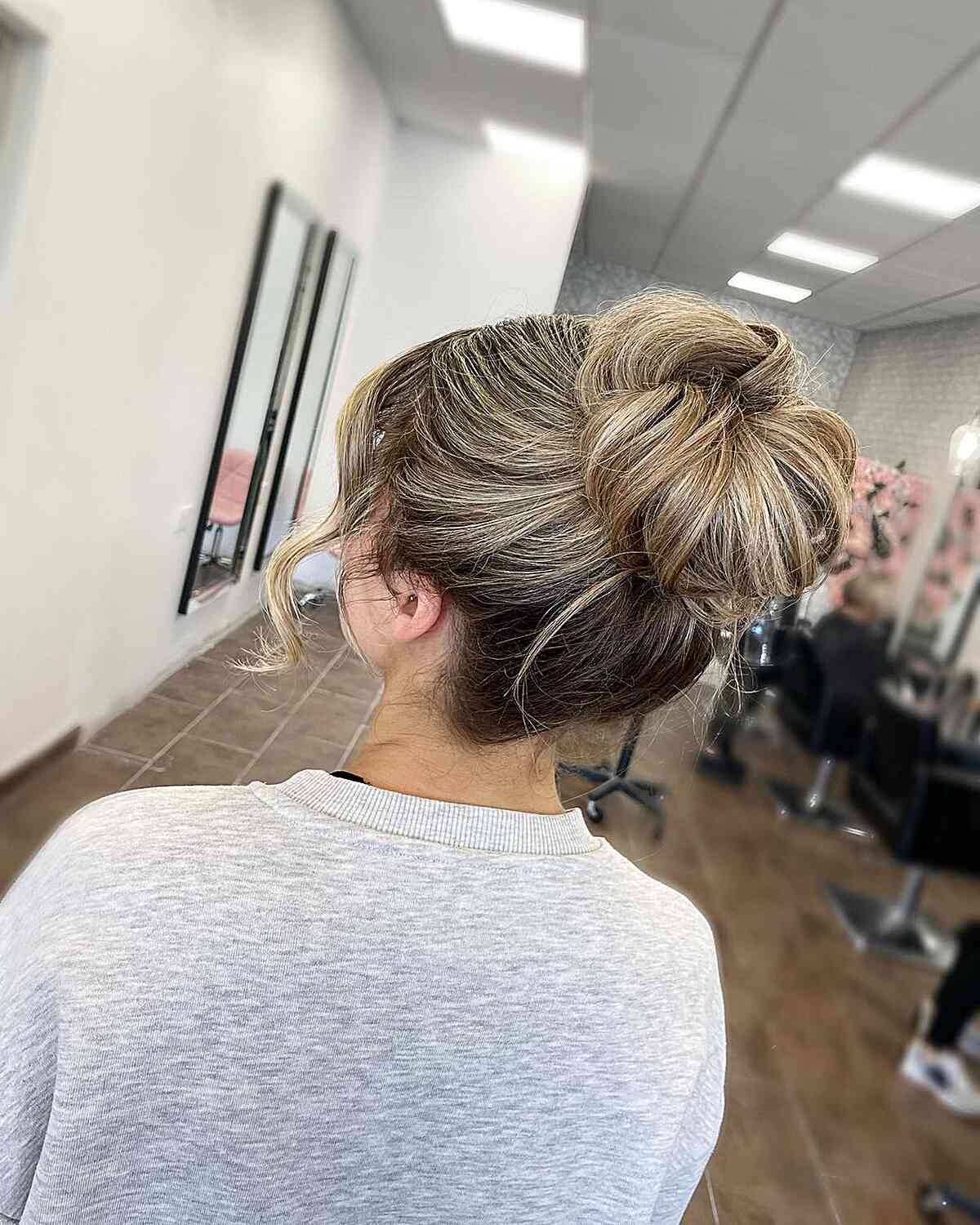 41 Simple &#038; Cute Wedding Guest Hairstyle Ideas