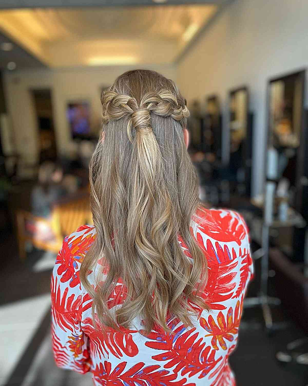 41 Simple &#038; Cute Wedding Guest Hairstyle Ideas