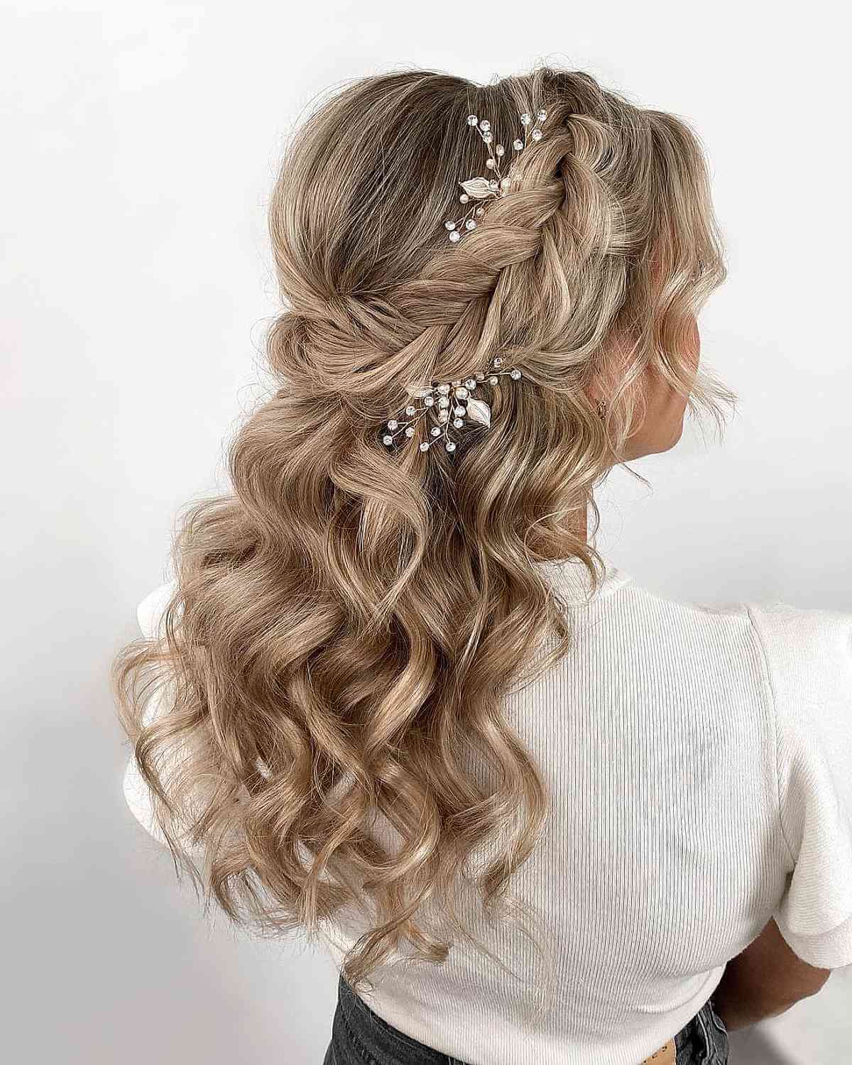 39 Gorgeous Bridesmaid Hairstyles for The Brides Big Day