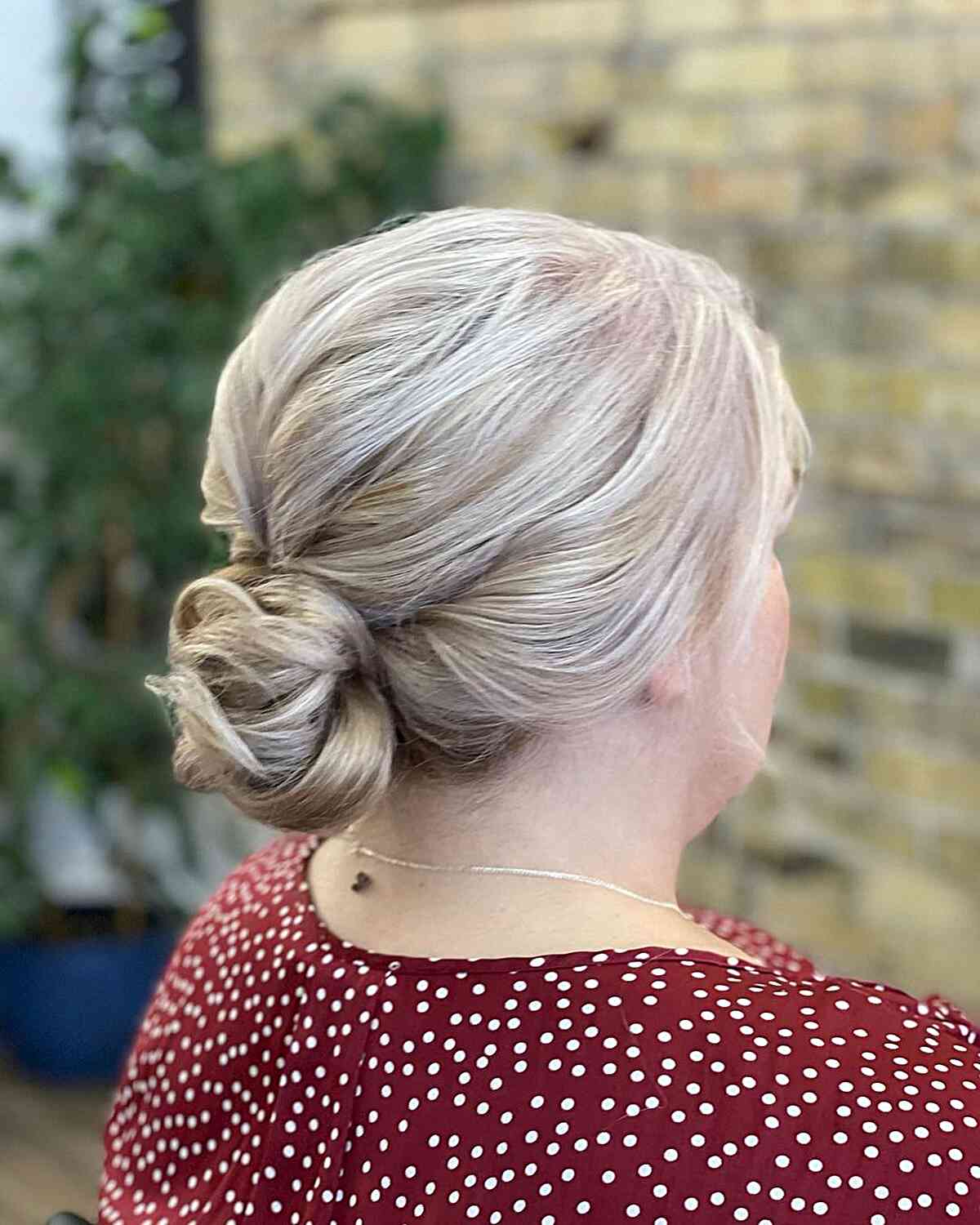 27 Elegant Mother of the Groom Hairstyles for Your Son&#8217;s Big Day