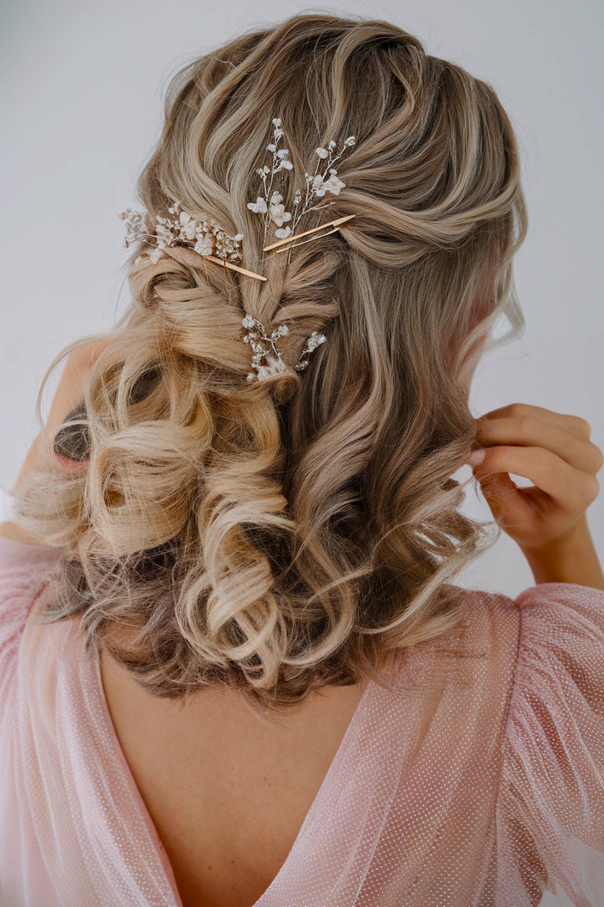 15+ Stunning Bridesmaid Hairstyles for Natural Curly Hair in 2025