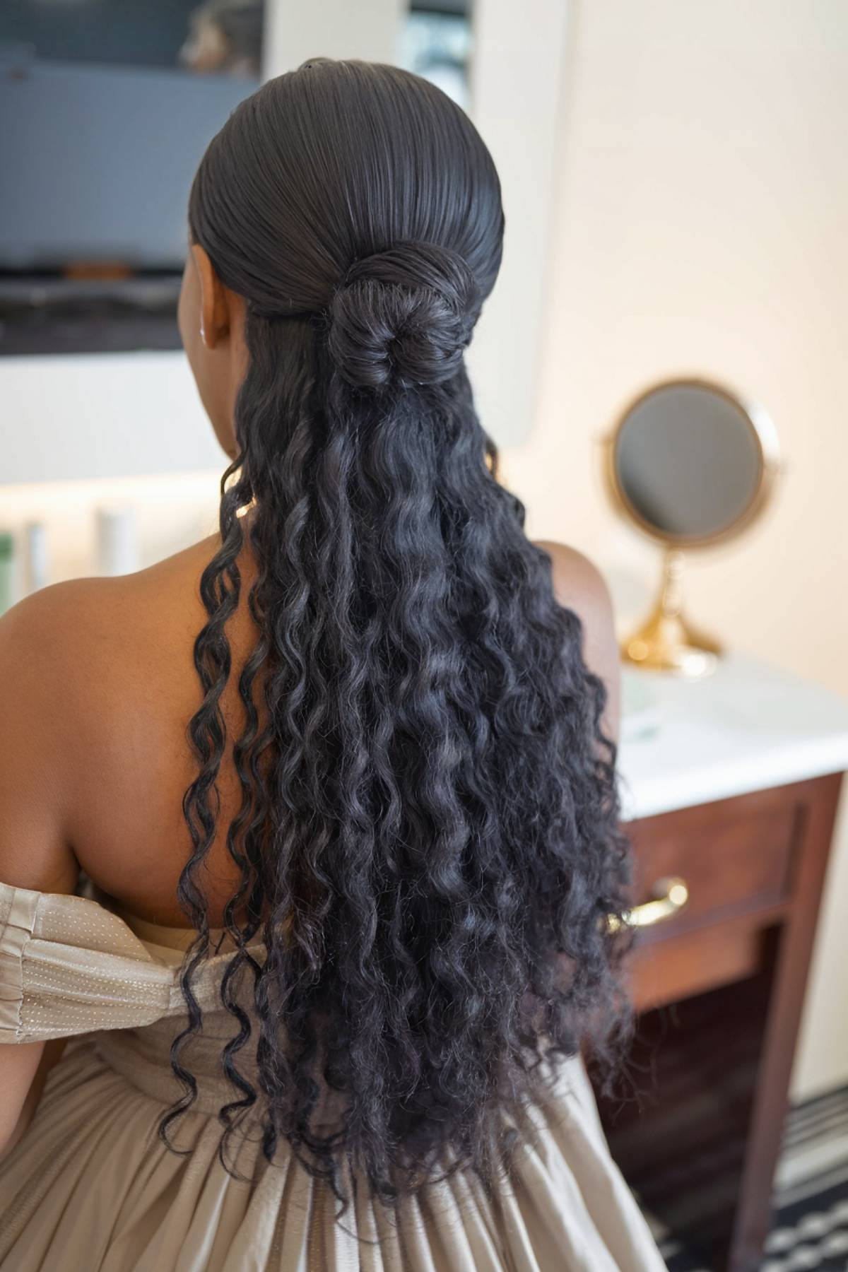 15+ Stunning Bridesmaid Hairstyles for Natural Curly Hair in 2025