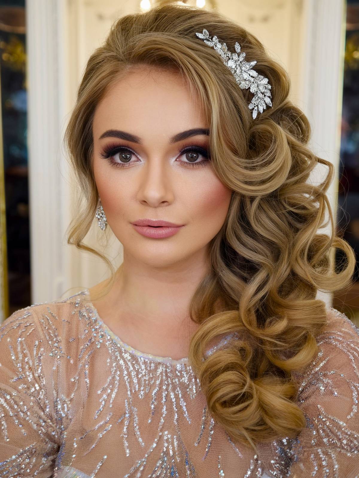 15+ Stunning Bridesmaid Hairstyles for Natural Curly Hair in 2025