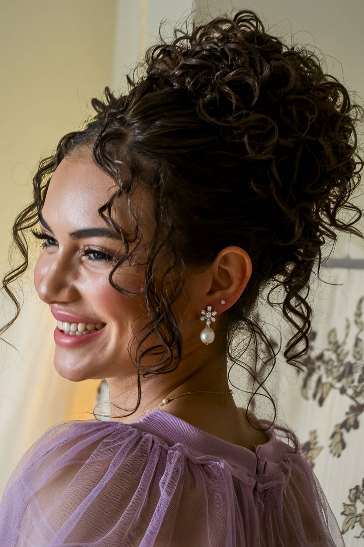 15+ Stunning Bridesmaid Hairstyles for Natural Curly Hair in 2025