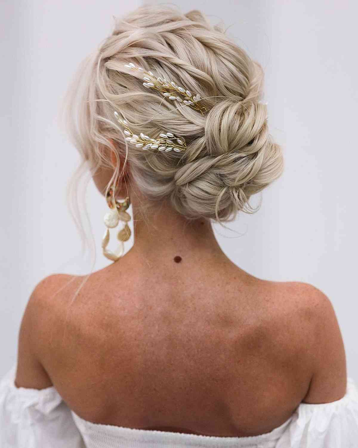 44 Gorgeous Wedding Hairstyles for Long Hair for 2025