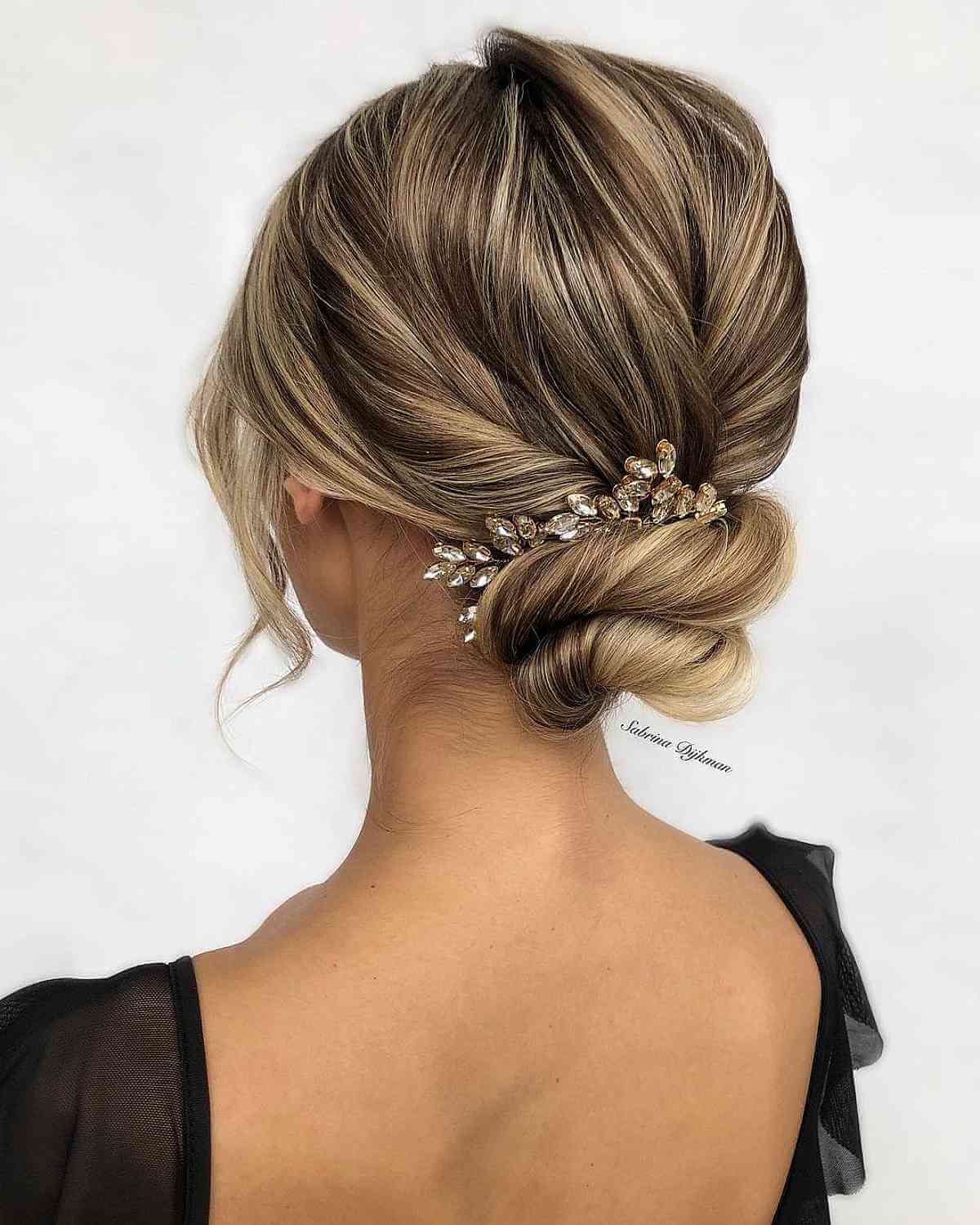40 Gorgeous Wedding Updos for Every Type of Bride