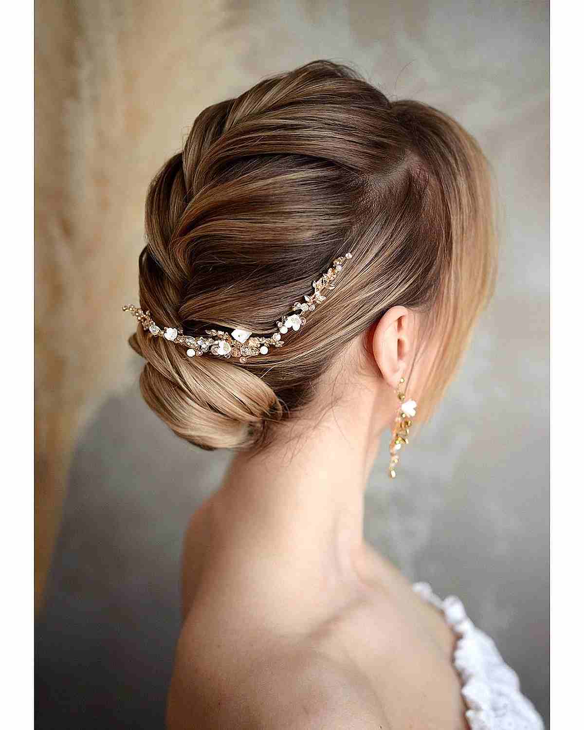 40 Gorgeous Wedding Updos for Every Type of Bride