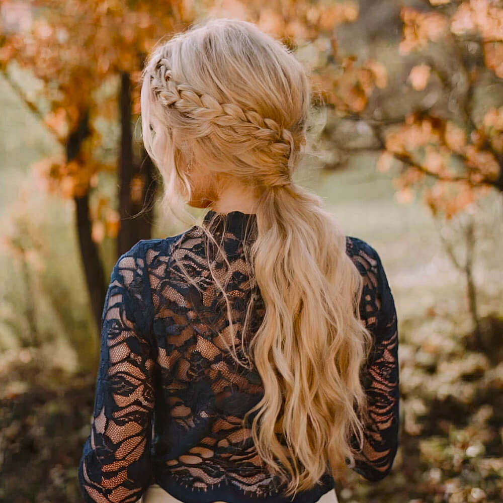 25 Cute Prom Hairstyles for 2025 &#8211; Updos, Braids, Half Ups &#038; Down Dos