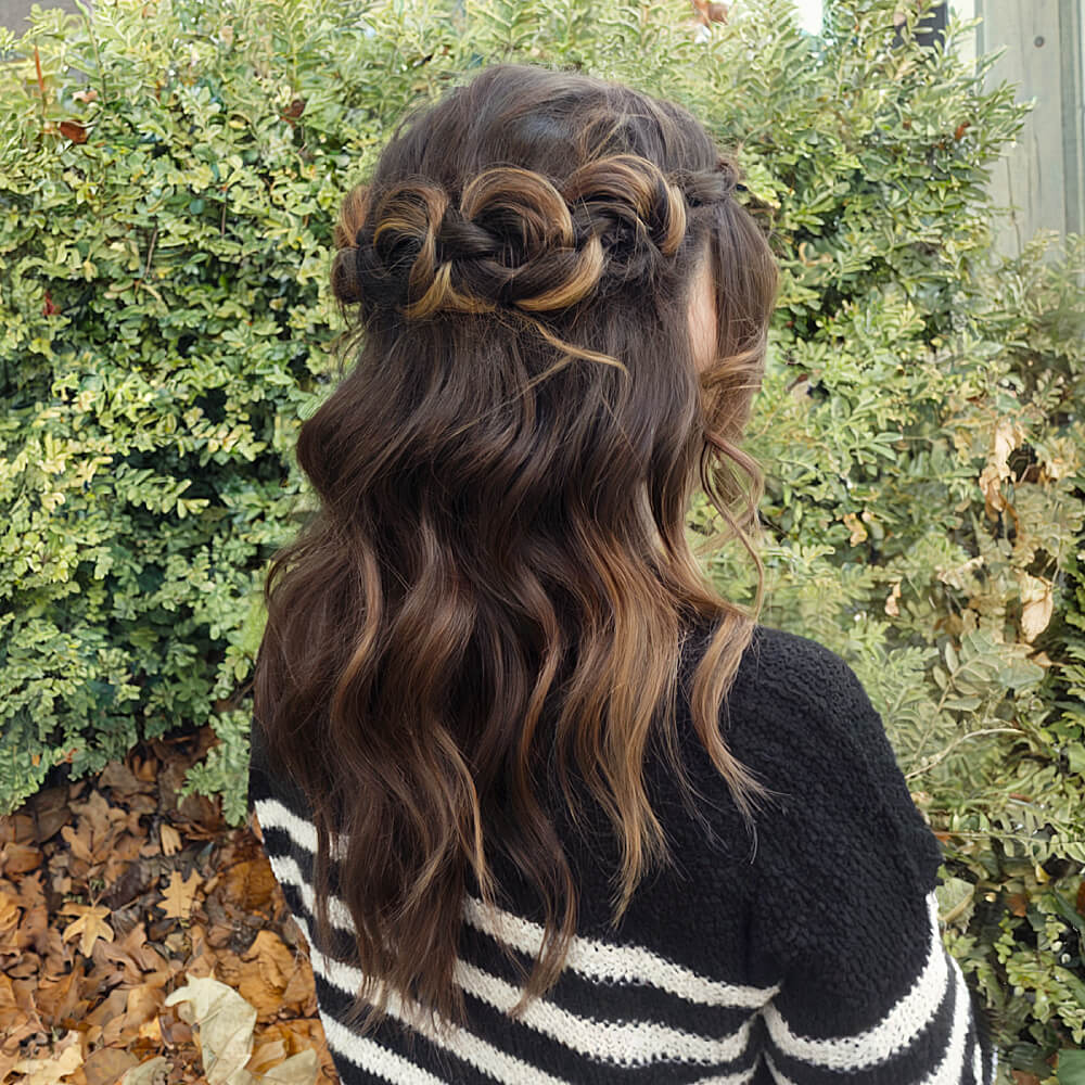 25 Cute Prom Hairstyles for 2025 &#8211; Updos, Braids, Half Ups &#038; Down Dos