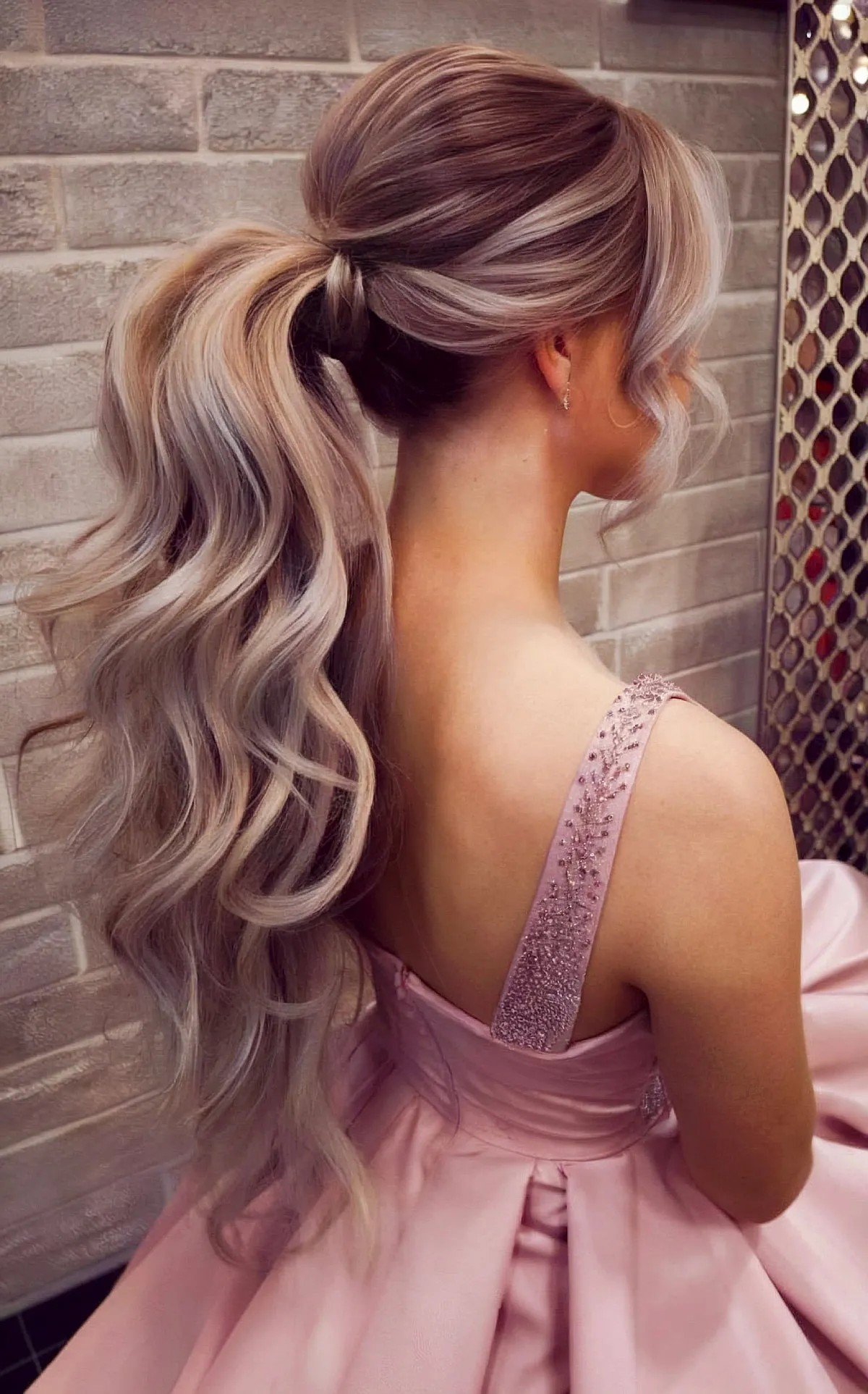 33 Cutest Prom Ponytail Hairstyles That Are Easy to Do!