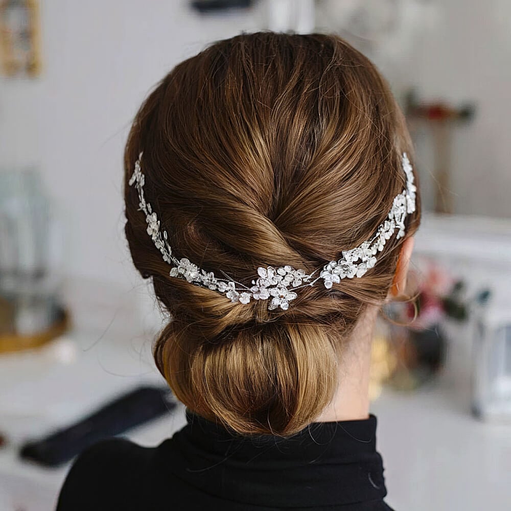 19 Cutest Prom Hairstyles for Medium-Length Hair for 2025