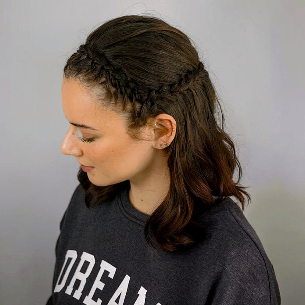 19 Cutest Prom Hairstyles for Medium-Length Hair for 2025