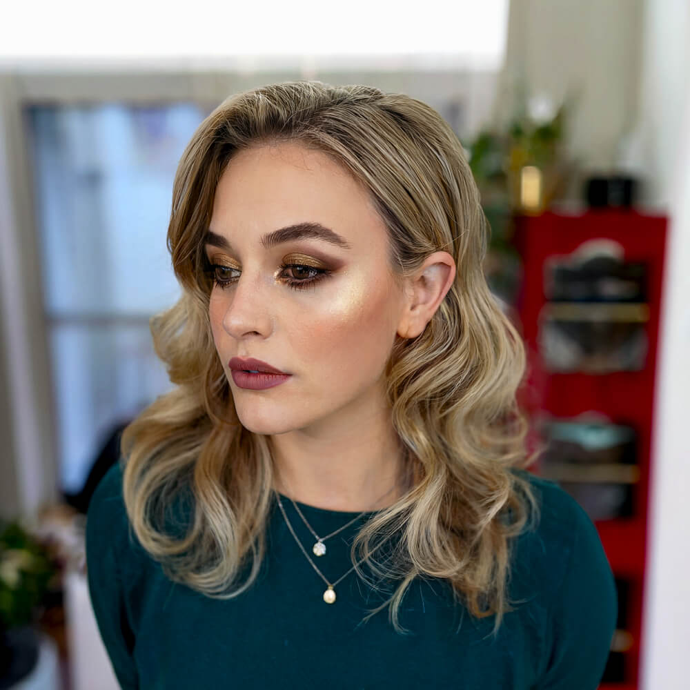 19 Cutest Prom Hairstyles for Medium-Length Hair for 2025