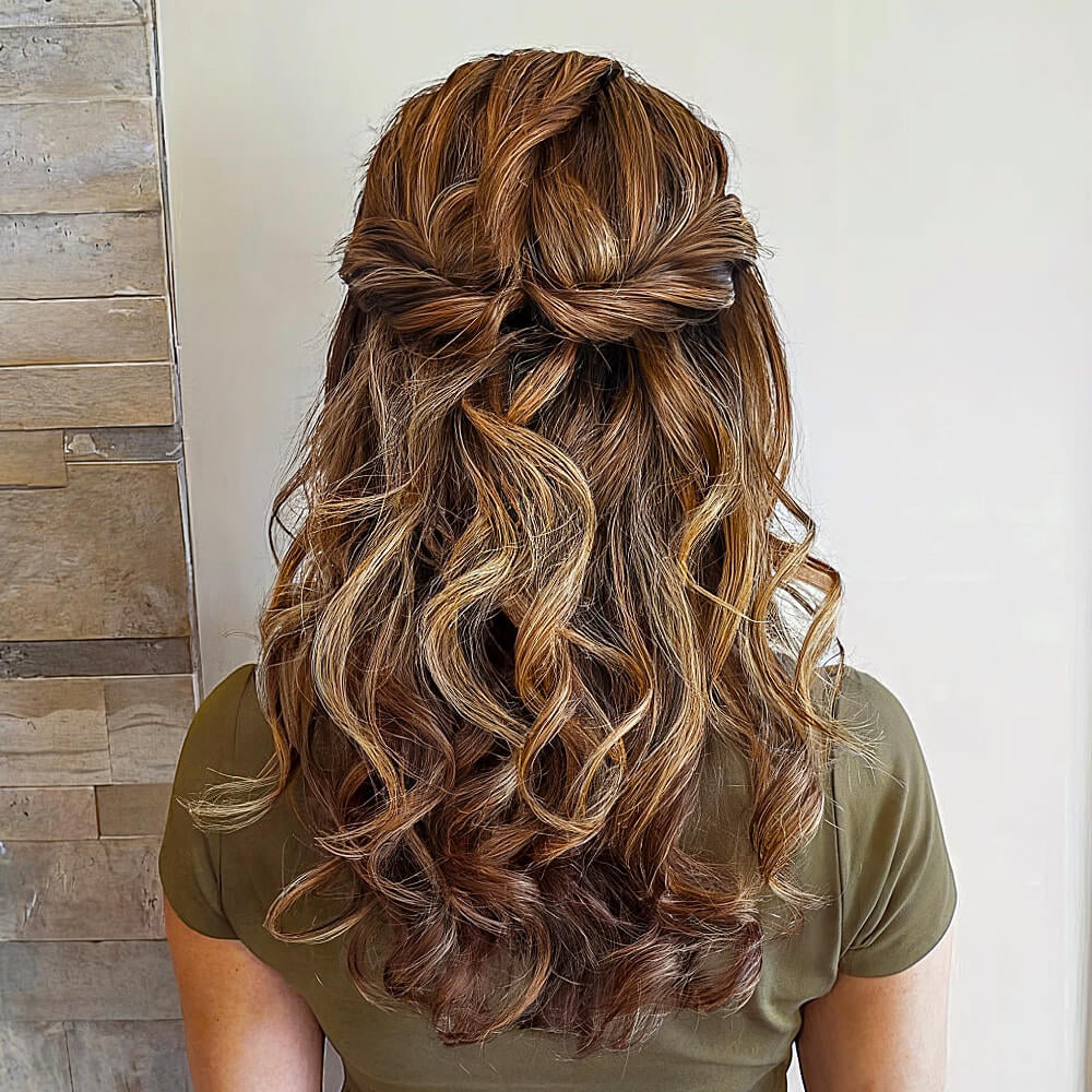 22 Stunning Curly Prom Hairstyles for 2025 &#8211; Updos, Down Do&#8217;s &#038; Braids!