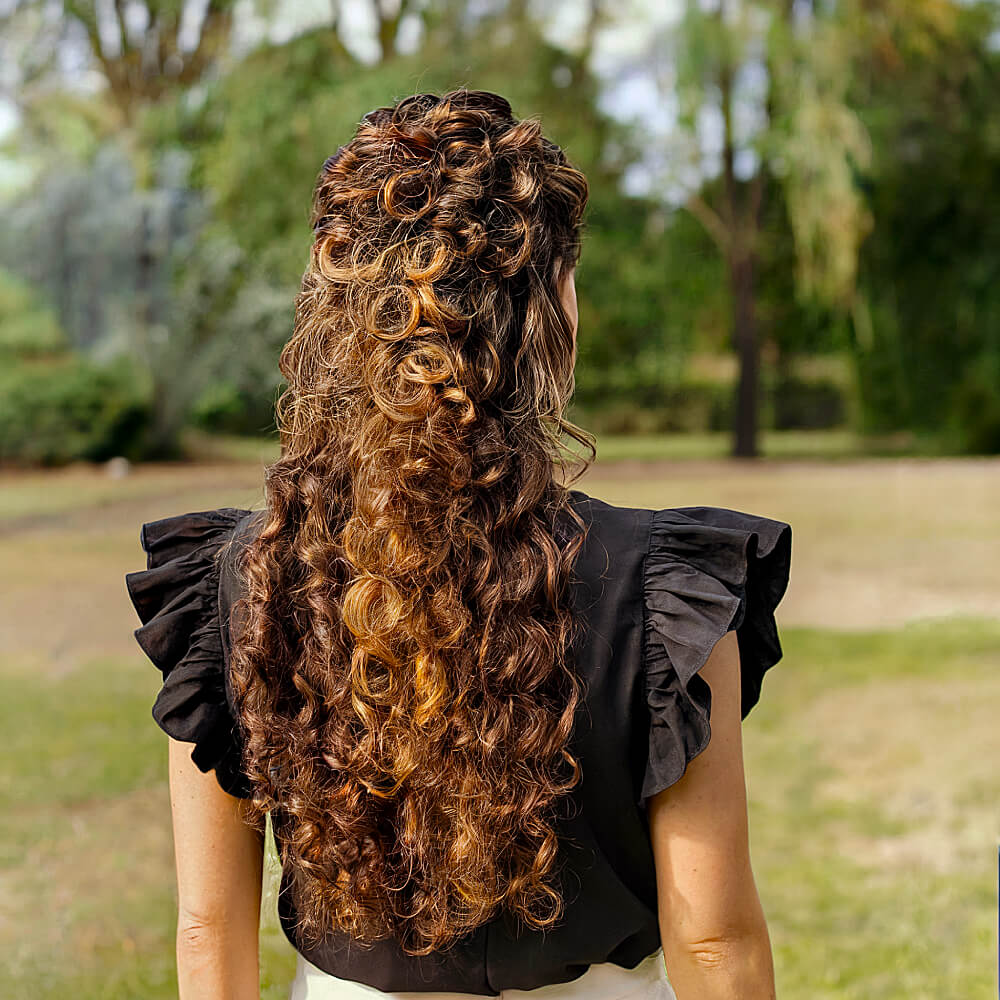 22 Stunning Curly Prom Hairstyles for 2025 &#8211; Updos, Down Do&#8217;s &#038; Braids!