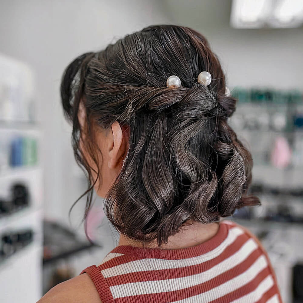 25 Perfectly Gorgeous Down Hairstyles for Prom 2025
