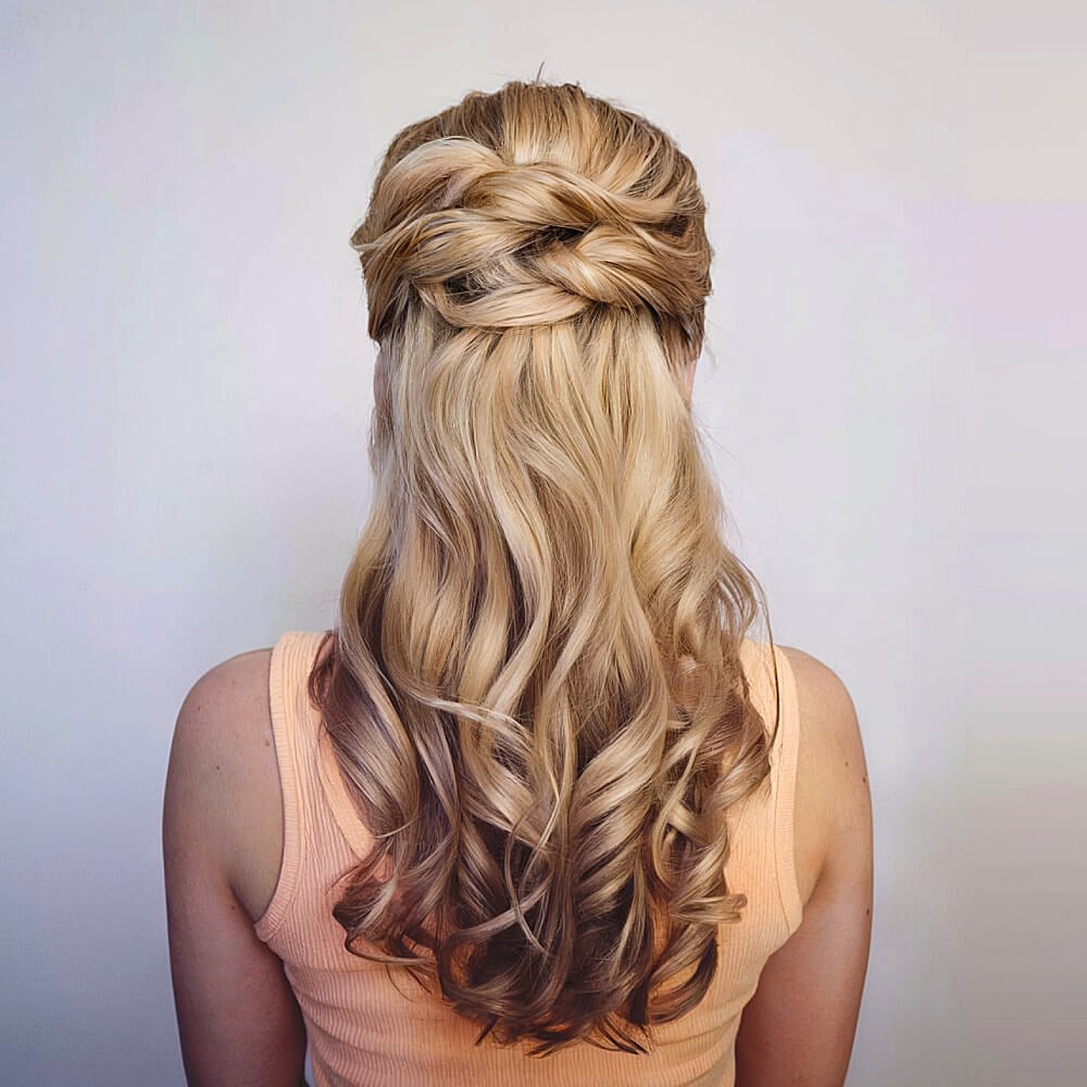 25 Perfectly Gorgeous Down Hairstyles for Prom 2025