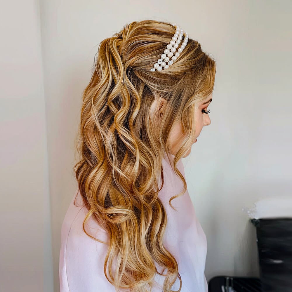 25 Perfectly Gorgeous Down Hairstyles for Prom 2025