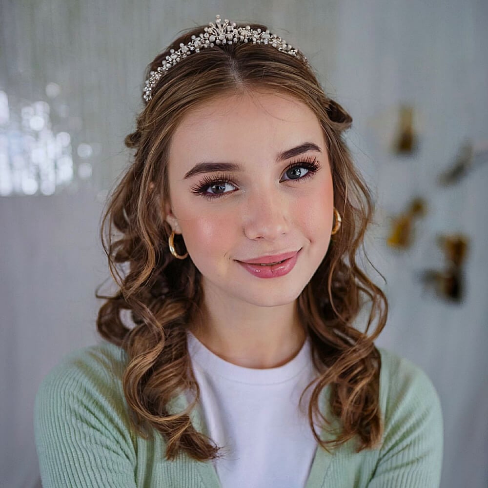 25 Perfectly Gorgeous Down Hairstyles for Prom 2025