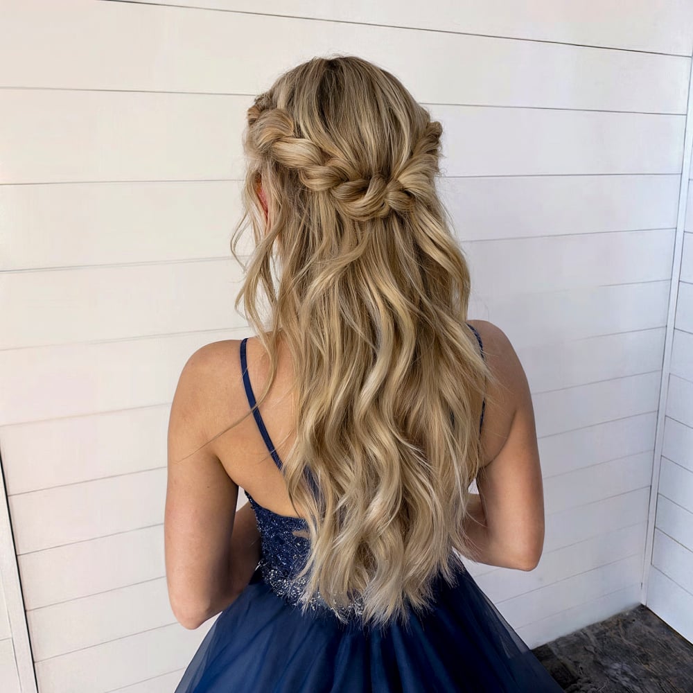 35 Cute &#038; Easy Prom Hairstyles for Long Hair for 2025