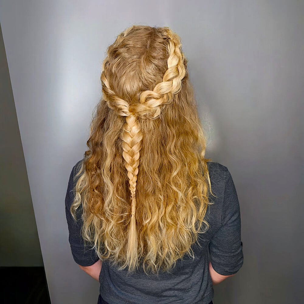 35 Cute &#038; Easy Prom Hairstyles for Long Hair for 2025