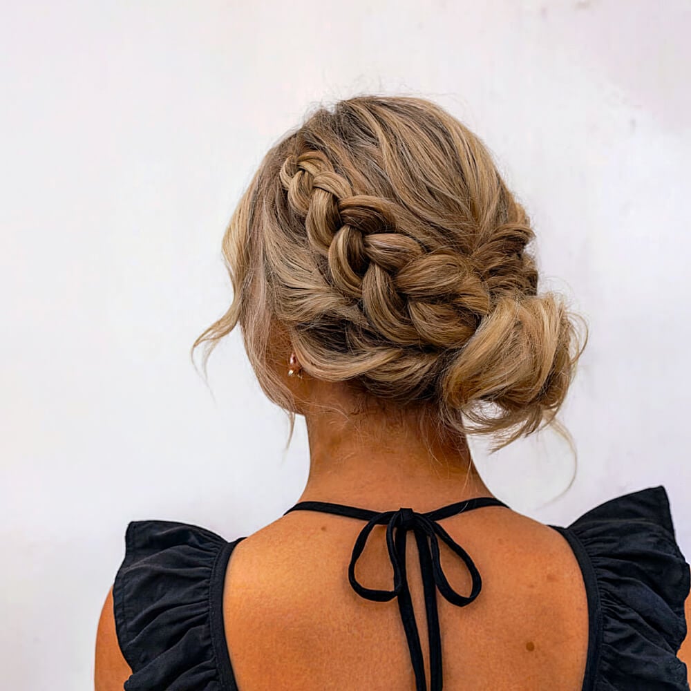 35 Cute &#038; Easy Prom Hairstyles for Long Hair for 2025