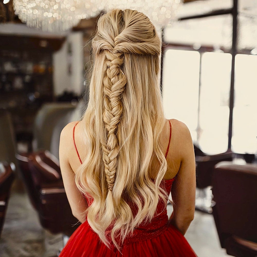 29 Prettiest Half Up Half Down Prom Hairstyles for 2025