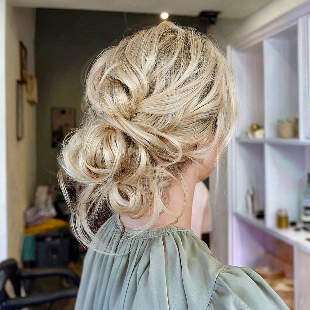 25 Prettiest Prom Updos for Long Hair for 2025