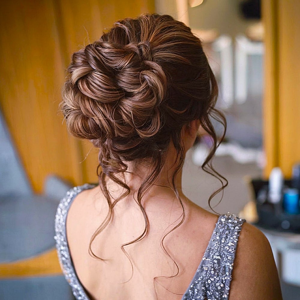 25 Prettiest Prom Updos for Long Hair for 2025