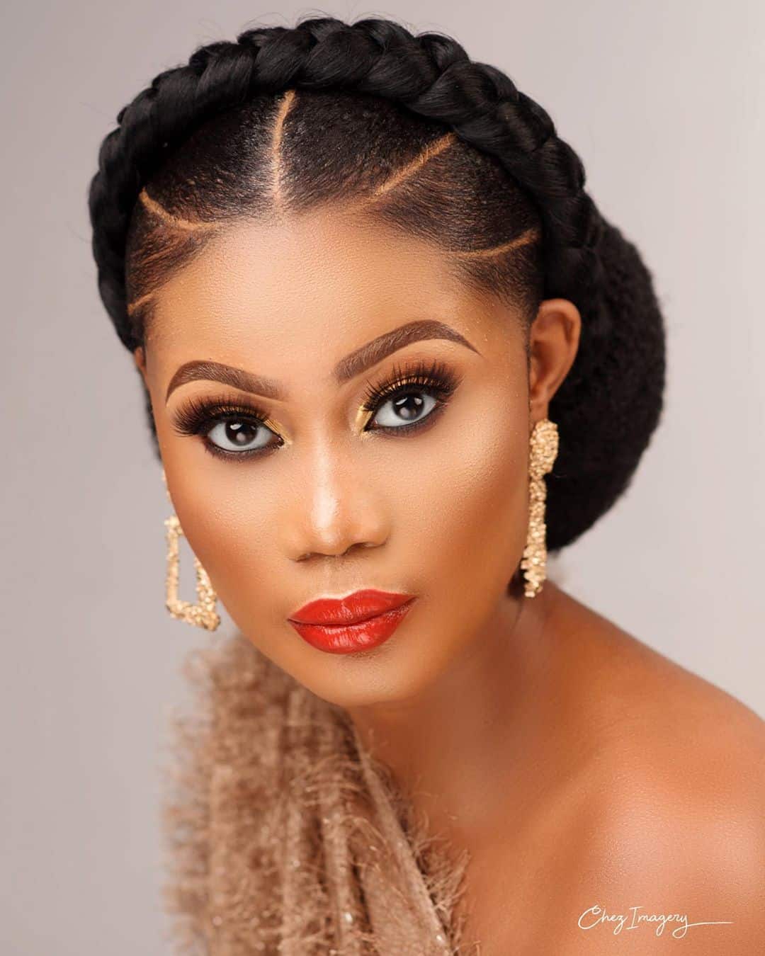 19 Prettiest Halo Braid Hairstyles to Copy