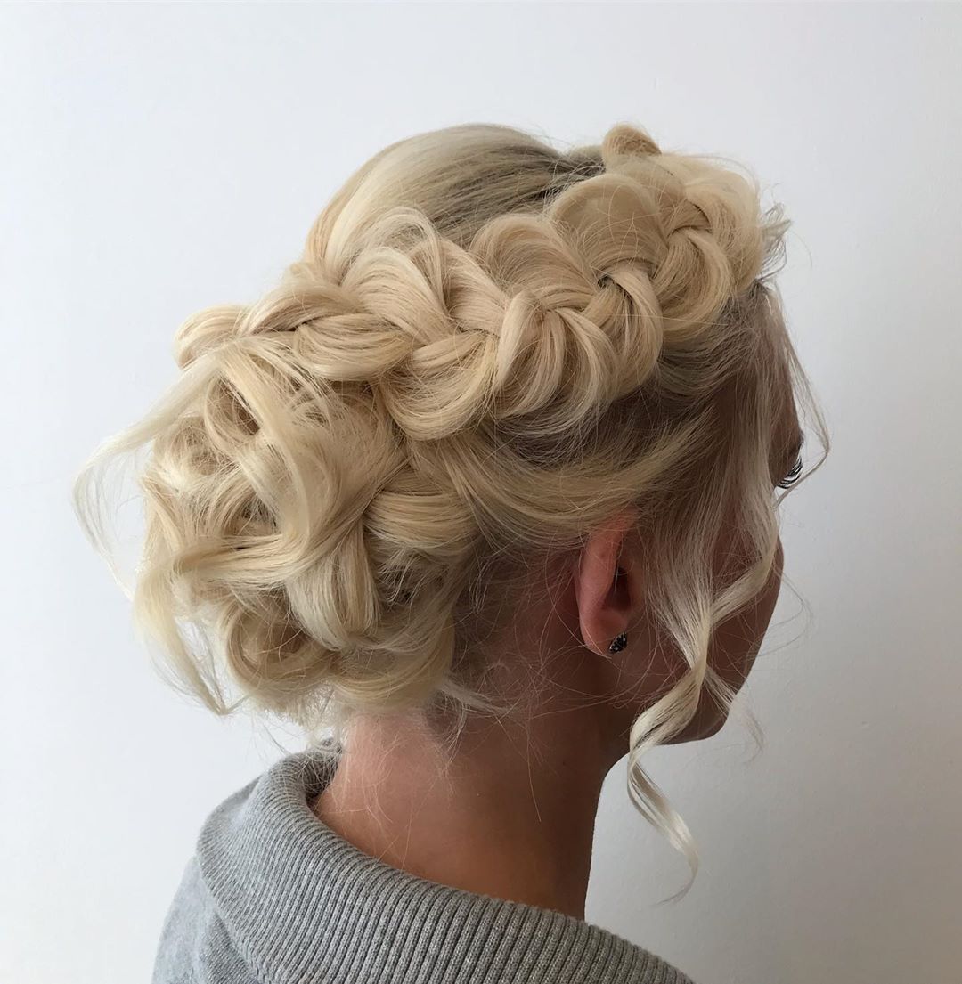 19 Prettiest Halo Braid Hairstyles to Copy
