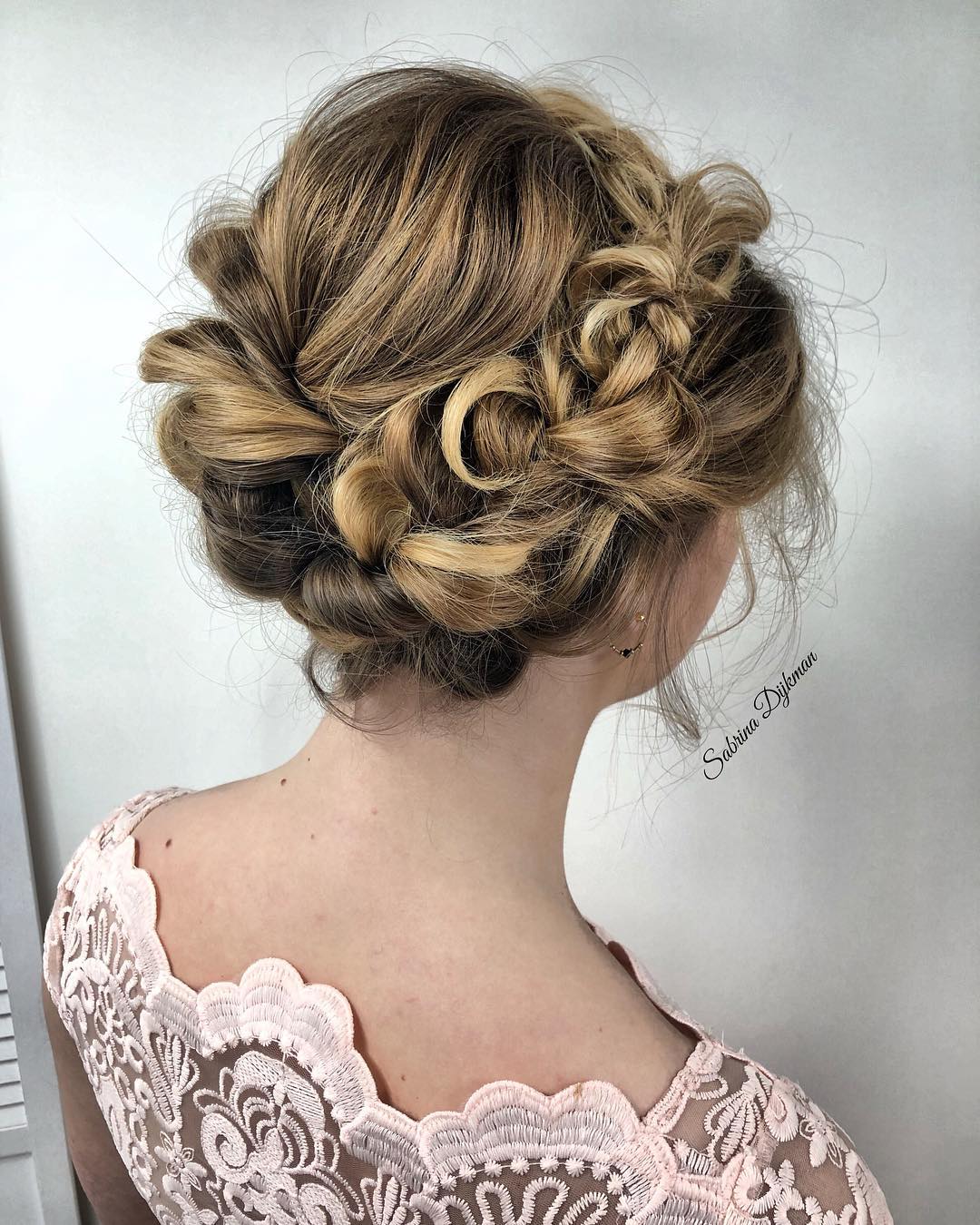 19 Prettiest Halo Braid Hairstyles to Copy