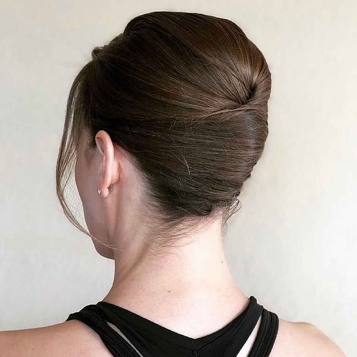 32 Cute & Easy Updos for Short Hair for Special Occasions