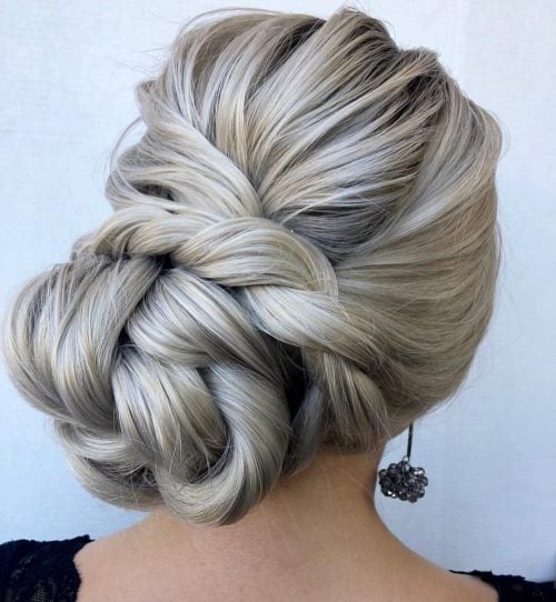 30 Cute & Easy Bun Hairstyles to Try in 2025