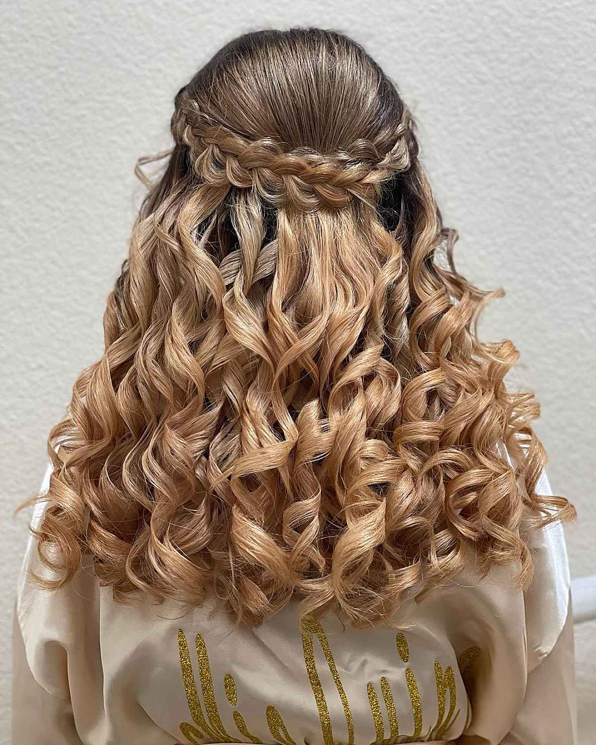 22 Quinceanera Hairstyle Ideas for Her Special Day