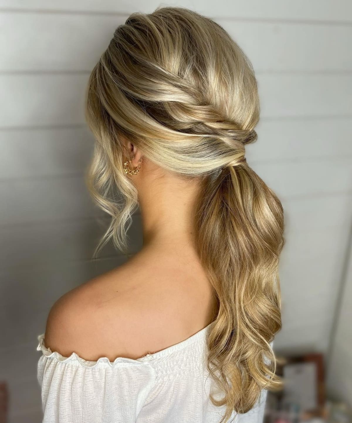 22 Quinceanera Hairstyle Ideas for Her Special Day