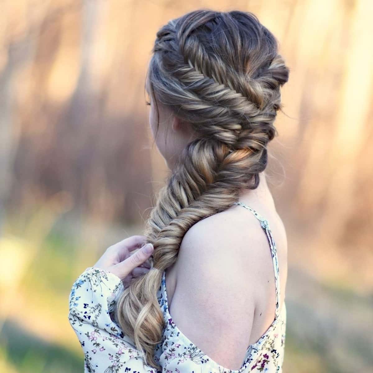 22 Quinceanera Hairstyle Ideas for Her Special Day