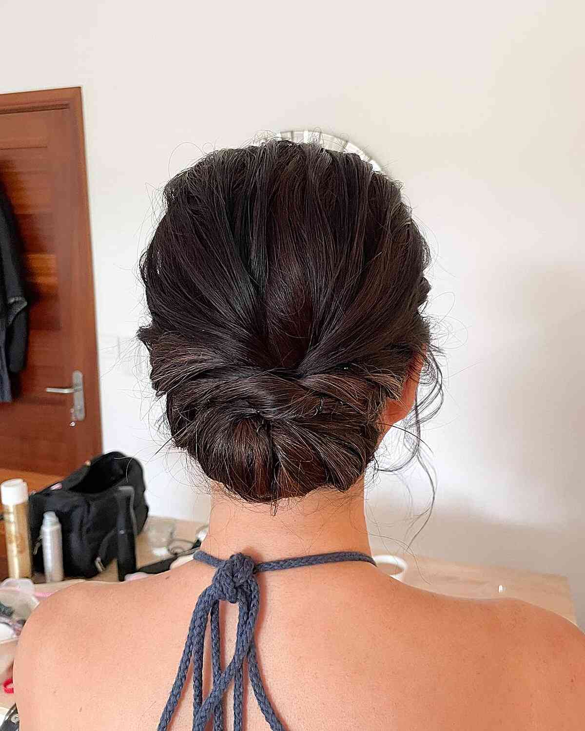 33 Super Easy Updos for Beginners to Try in 2025