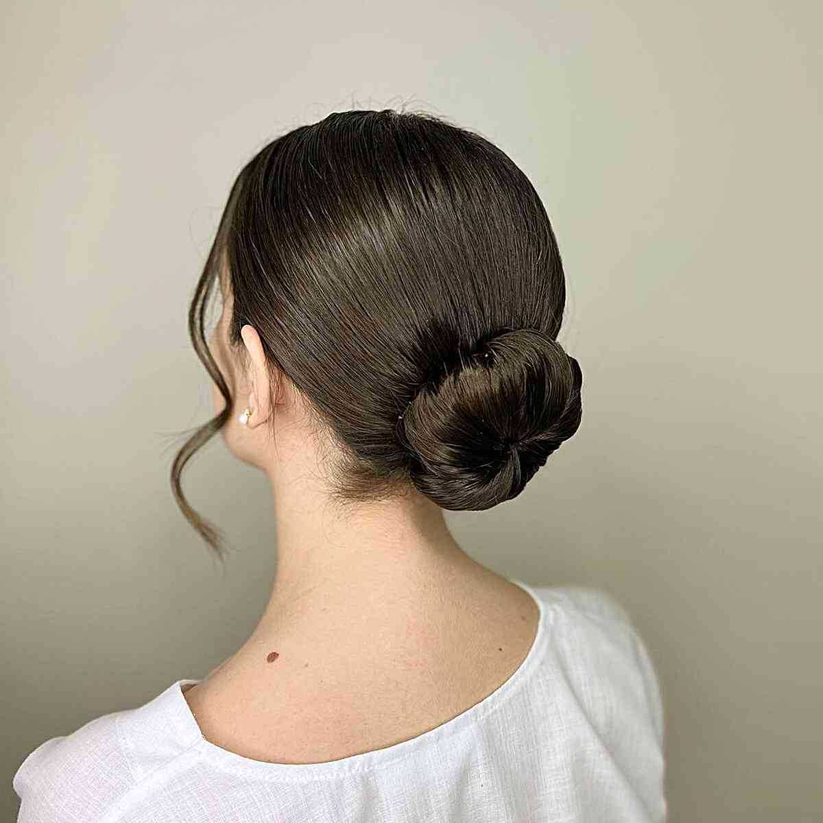 33 Super Easy Updos for Beginners to Try in 2025