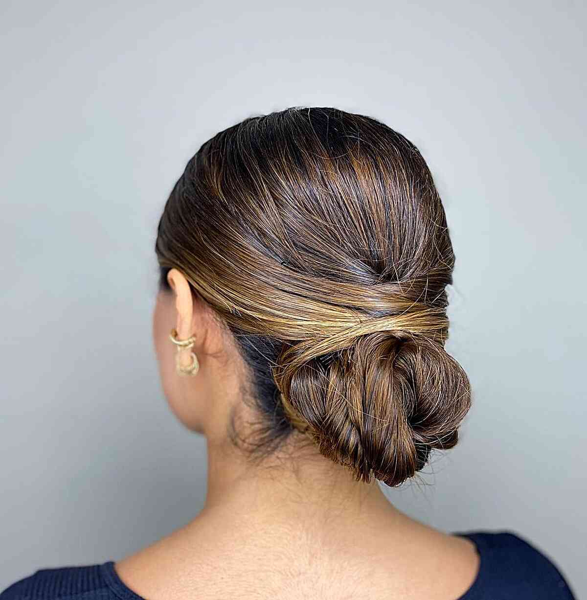 33 Super Easy Updos for Beginners to Try in 2025