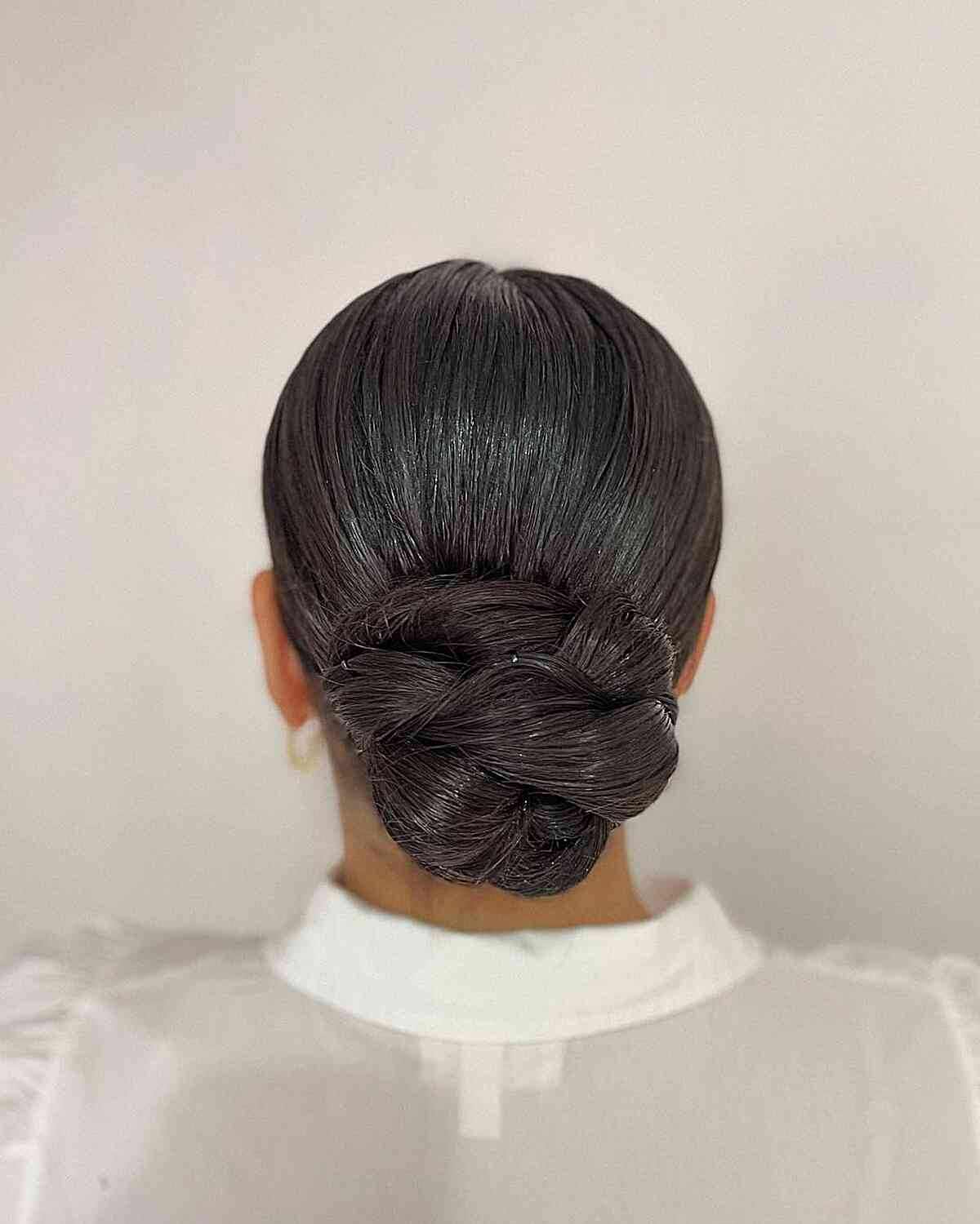 33 Super Easy Updos for Beginners to Try in 2025