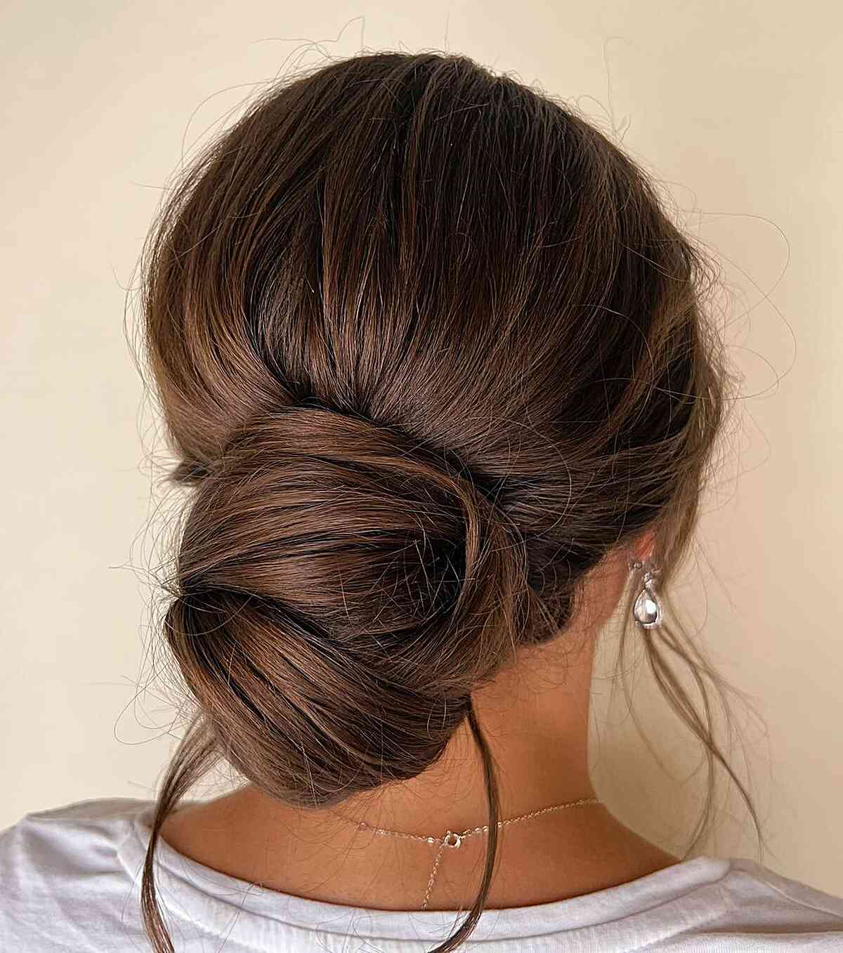 33 Super Easy Updos for Beginners to Try in 2025